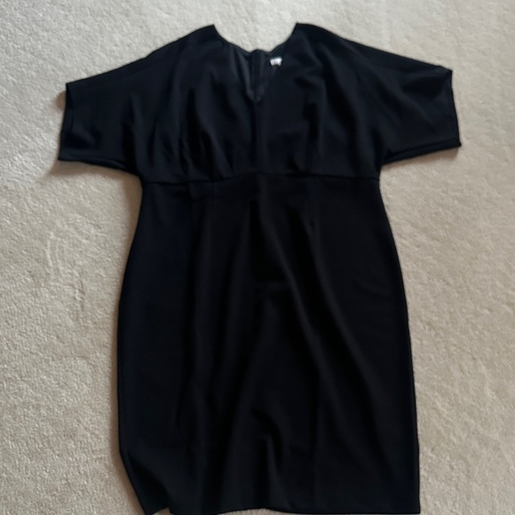 London Times Dresses & Skirts - London Times Black Midi Dress